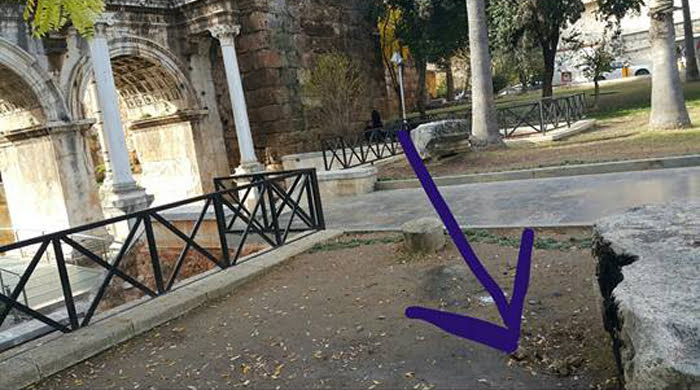 antalyada-isinmak-icin-yakilan-ates-tarihi-yok-ediyor